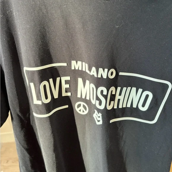 LOVE MOSCHINO - Milano Black Tee - Picture 2 of 5